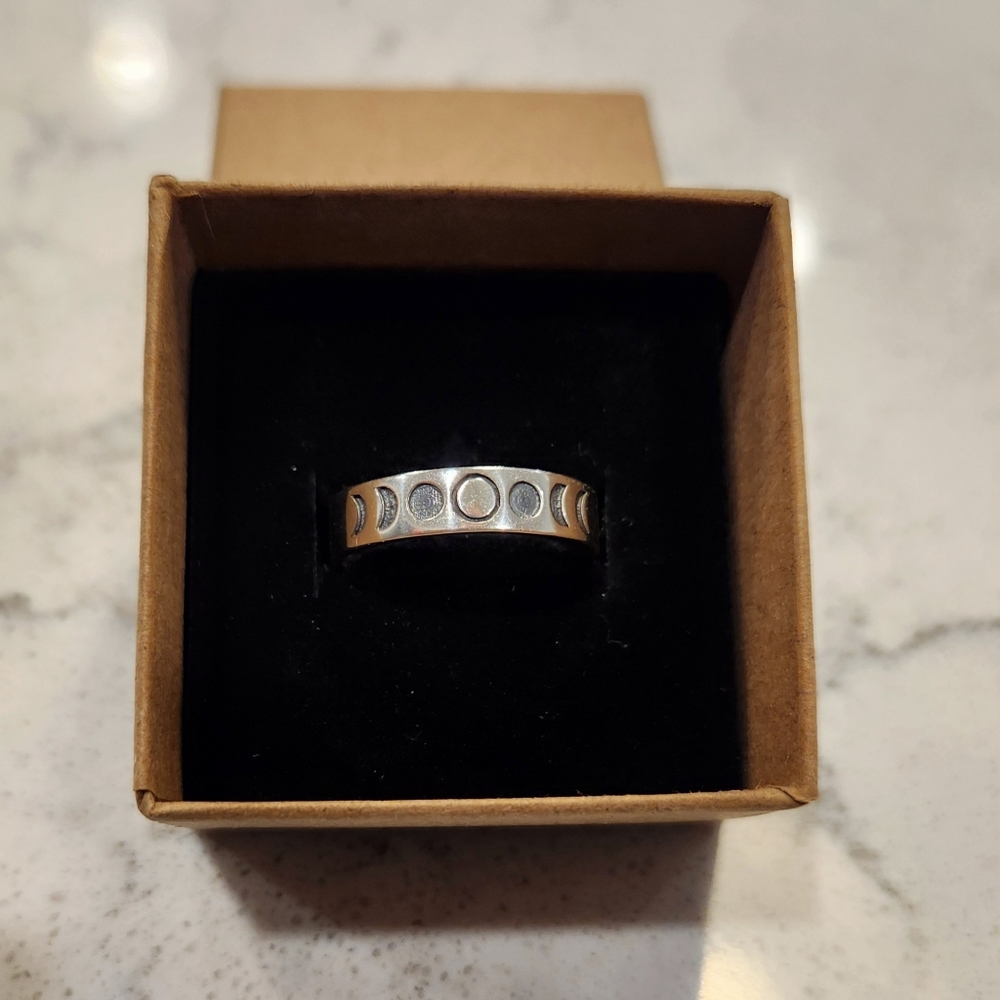 New Sterling Silver Moon Phases Ring